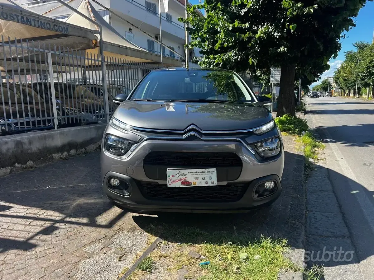 Usata Citroën C3 Shine 102 CV (75 kW) 2022 Grigio Utilitaria