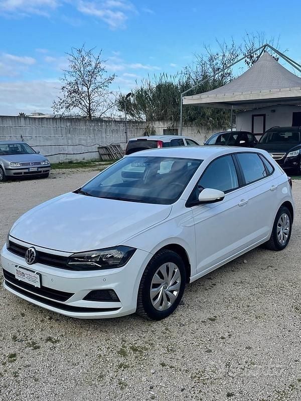 Usata VW Polo 90 CV (66 kW) 2018 Bianco Utilitaria