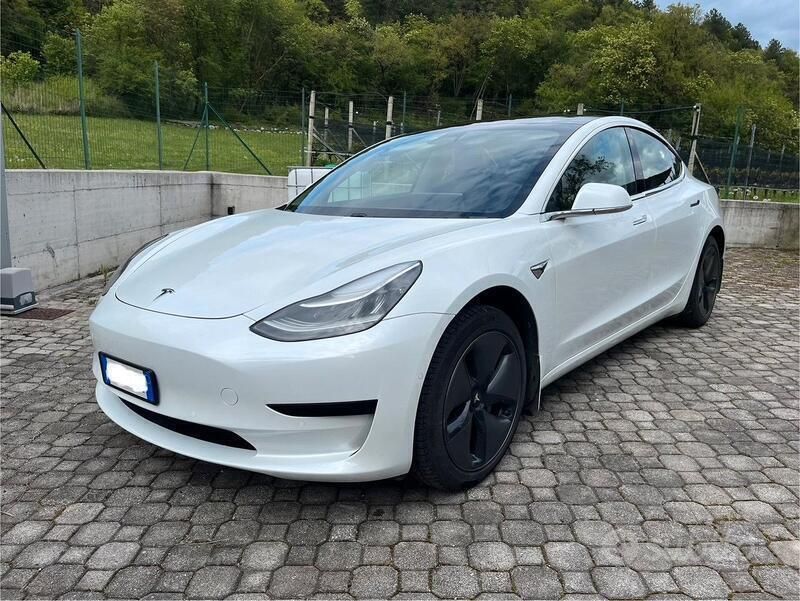 Usata 2020 Tesla Model 3 Standard Range Plus Tre volumi | 21.700 € (Super prezzo) - Immagine 1/4
