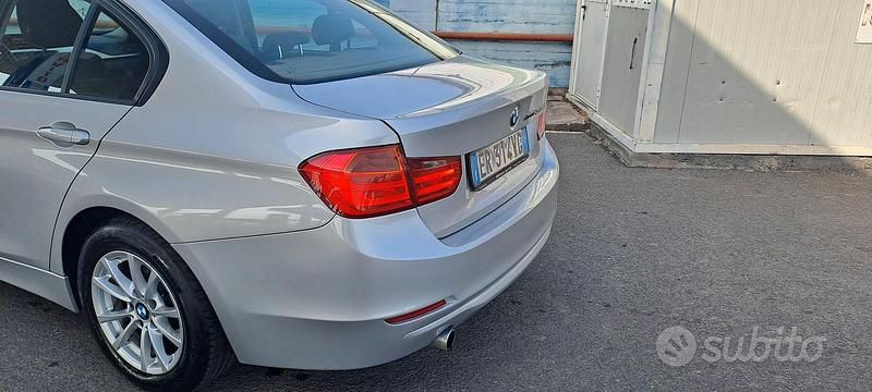 Usata BMW 318 116 CV (85 kW) 2013 Grigio Berlina