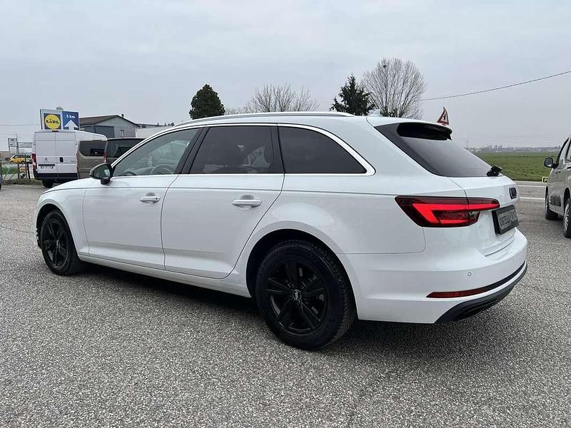 Usata Audi A4 Business 122 CV (89 kW) 2019 Bianco Station wagon