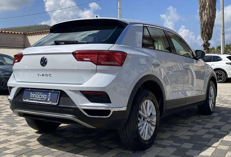Usata VW T-Roc Business 116 CV (85 kW) 2021 Argento SUV