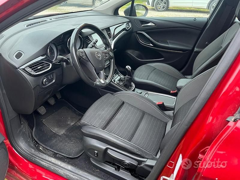 Usata Opel Astra 2021 Rosso Berlina