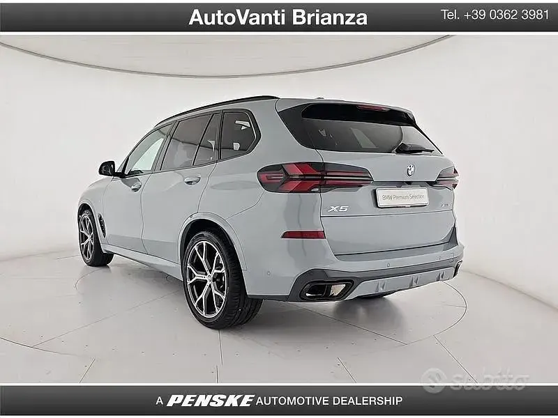 Begagnad BMW X5 M Sport 297 HK (218 kW) 2025 Grå SUV