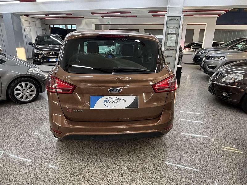 Usata Ford B-MAX Titanium 75 CV (55 kW) 2014 Bronzo Monovolume