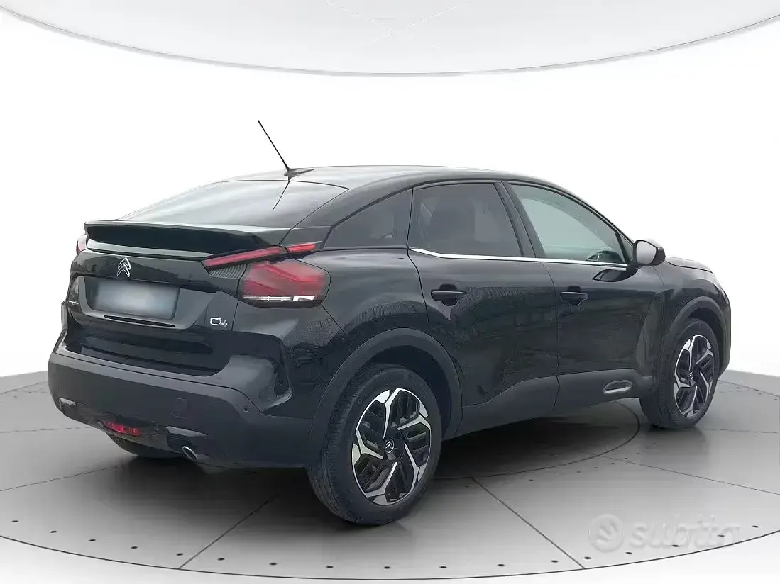 Usata Citroën C4 Shine 131 CV (96 kW) 2022 Nero Berlina