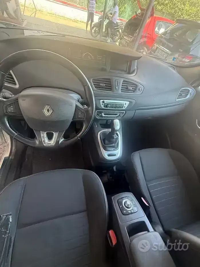 Usata Renault Scénic 110 CV (80 kW) 2015 Bianco Monovolume