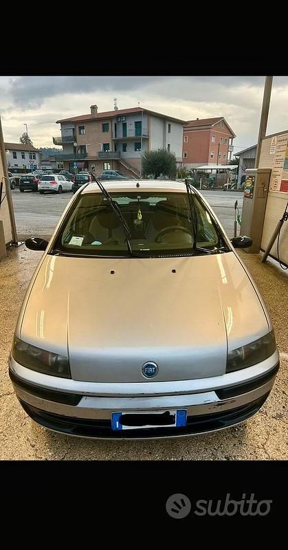 Usata Fiat Punto 80 CV (58 kW) 2000 Grigio Utilitaria