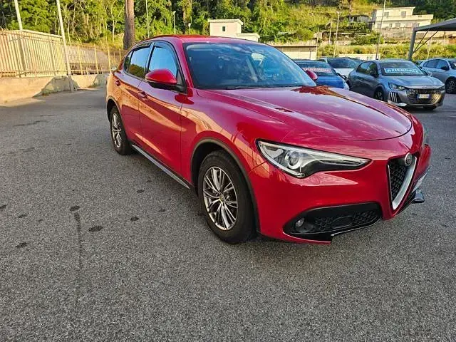 Usata Alfa Romeo Stelvio Business 179 CV (131 kW) 2017 Rosso SUV