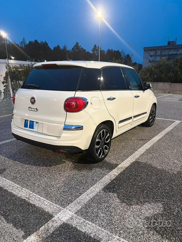 Usata Fiat 500 Mirror 120 CV (88 kW) 2019 Bianco Utilitaria