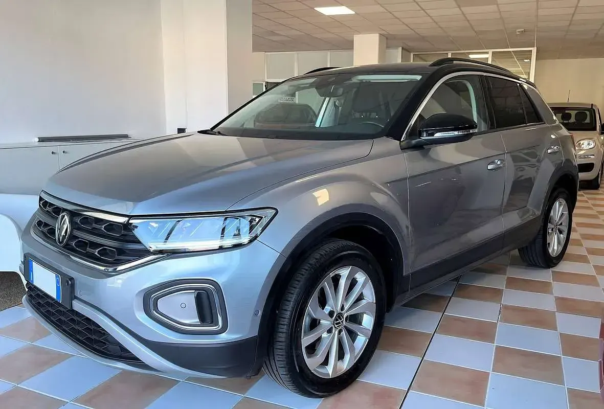 Usata VW T-Roc Life 116 CV (85 kW) 2023 SUV