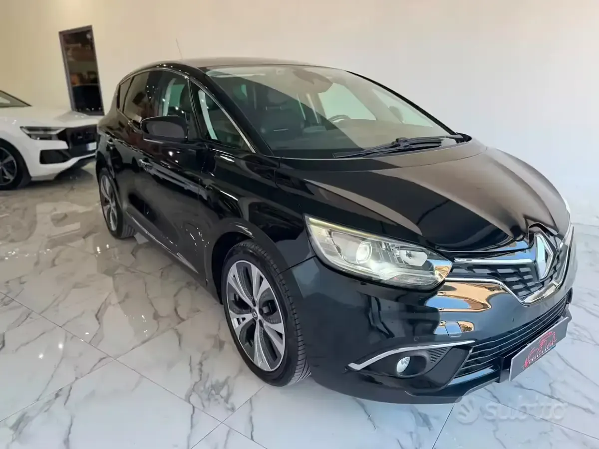 Usata Renault Scénic IV Intens 131 CV (96 kW) 2017 Nero Monovolume