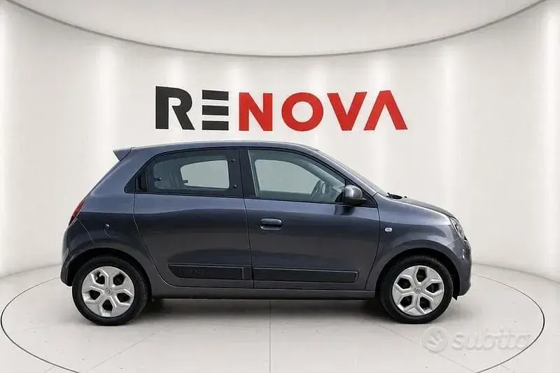 Usata Renault Twingo Zen 60 kW (82 CV) 2021 Grigio Utilitaria