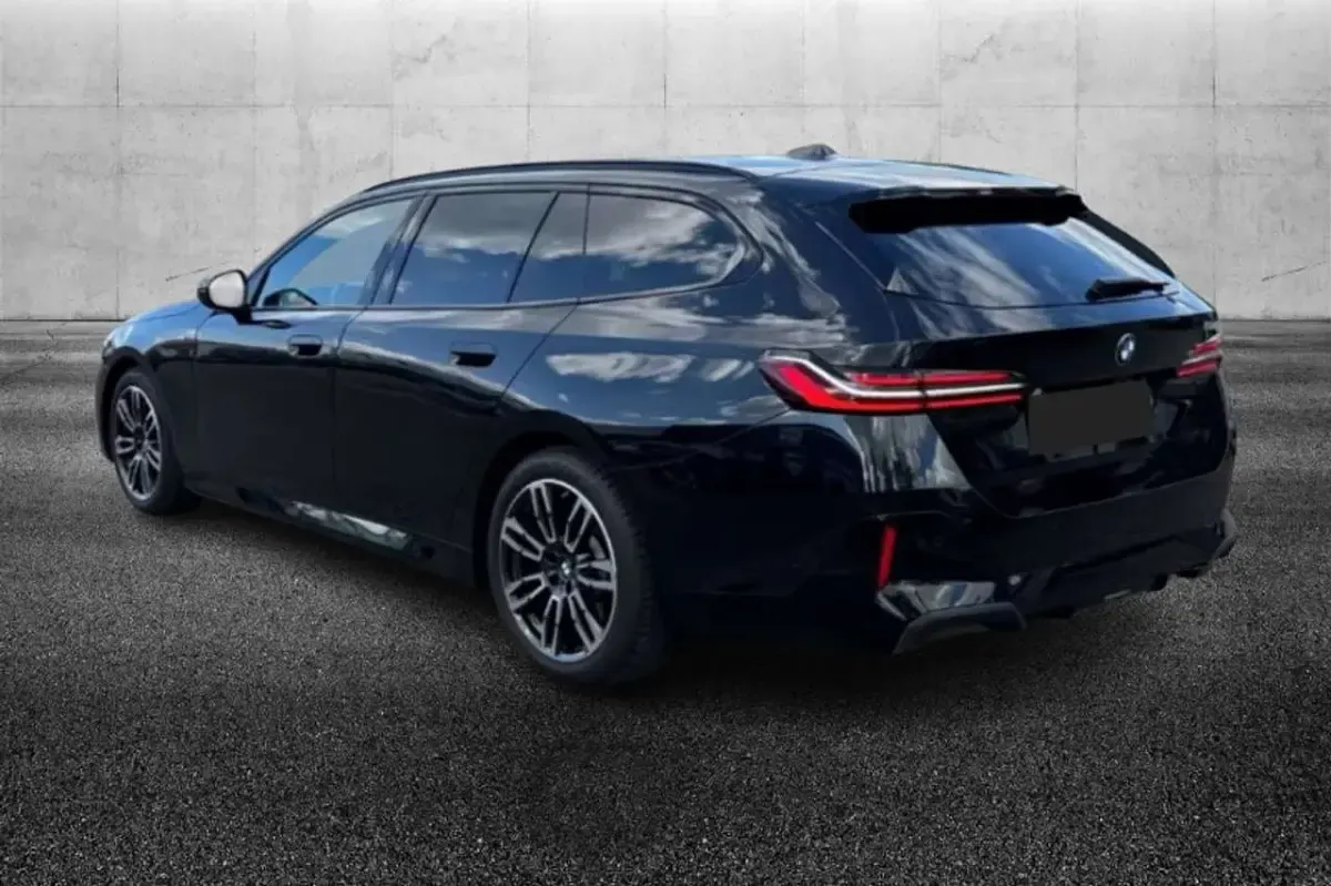 Usata BMW 520 M Sport 197 CV (144 kW) 2024 Nero Station wagon