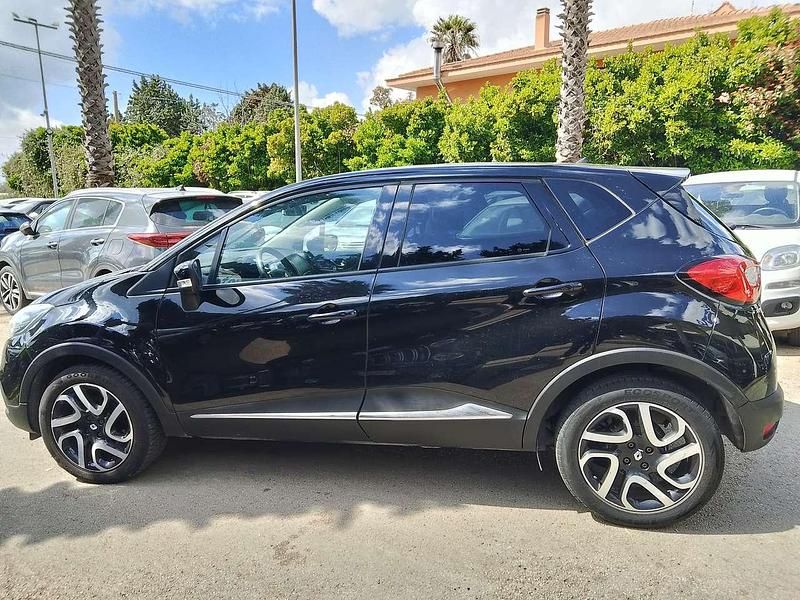 Usata Renault Captur Intens 90 CV (66 kW) 2016 Nero SUV