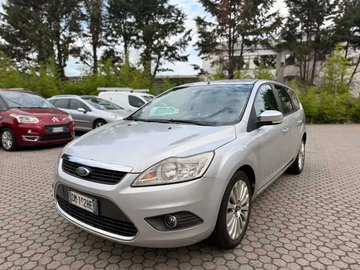 Usata Ford Focus 116 CV (85 kW) 2008 Argento Berlina