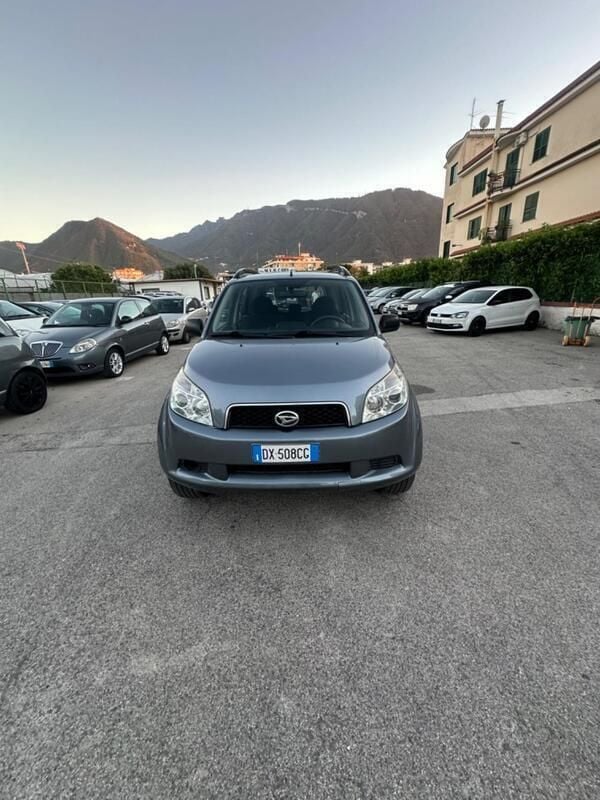 Usata Daihatsu Terios SHO 105 CV (77 kW) 2009 Blu SUV