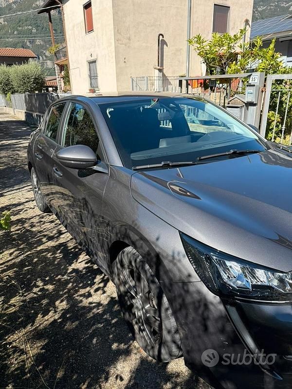 Usata Peugeot 208 Active 110 CV (80 kW) 2021 Utilitaria