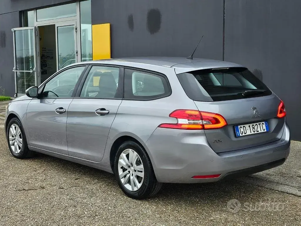 Usata Peugeot 308 Business-Line 131 CV (96 kW) 2020 Grigio Station wagon