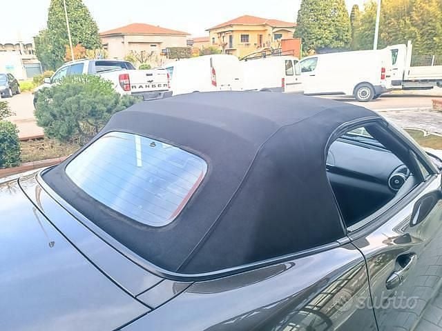 Usata Fiat 124 Spider Lusso 140 CV (102 kW) 2017 Verde Cabrio