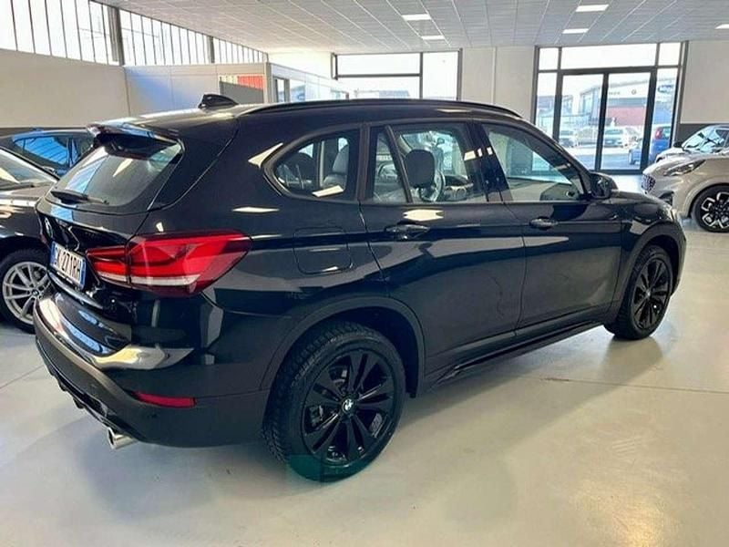 Usado BMW X1 Sport Line 150 CV (110 kW) 2022 Negro SUV