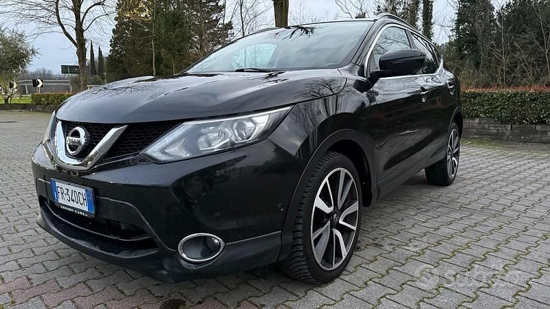 Usata Nissan Qashqai Tekna 130 CV (95 kW) 2018 Nero SUV