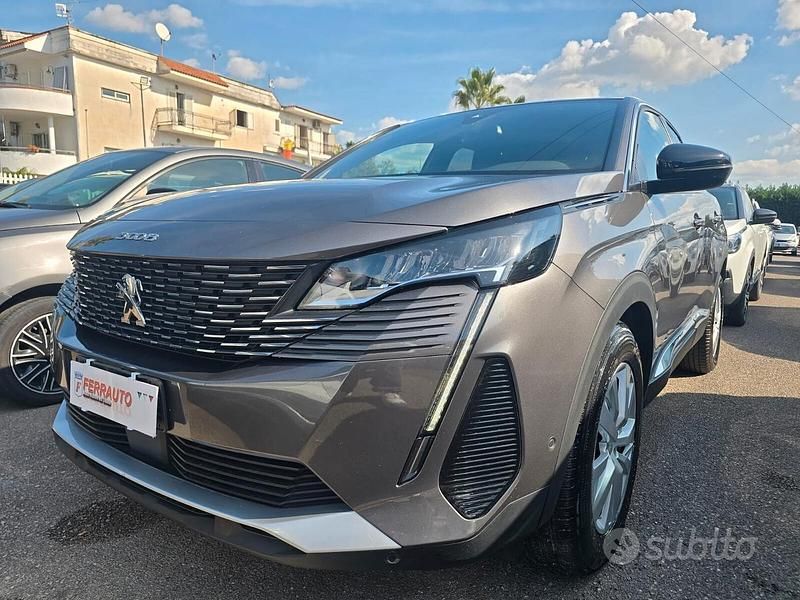 Usata Peugeot 3008 Allure 131 CV (96 kW) 2023 Grigio SUV
