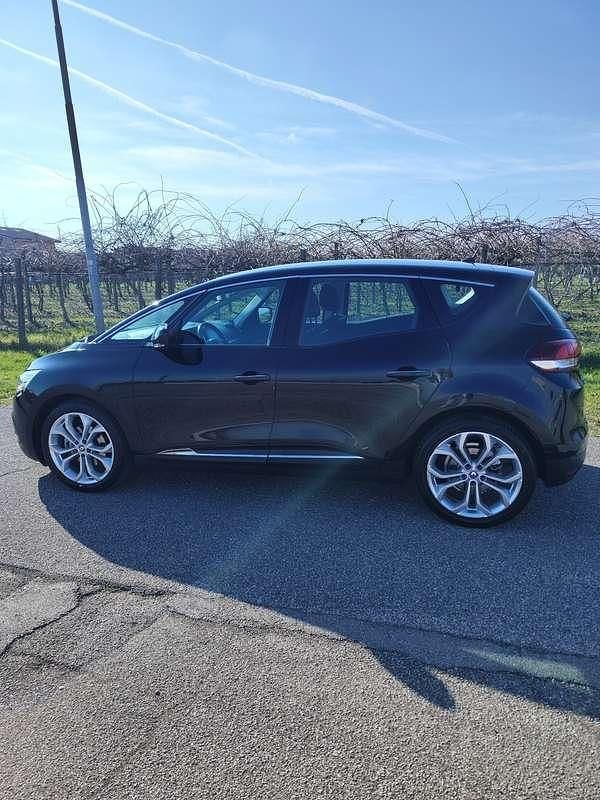 Usata Renault Scénic IV Bose Edition 110 CV (80 kW) 2017 Nero Monovolume