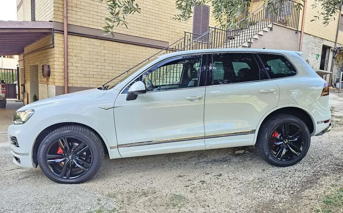 Usata VW Touareg Executive 204 CV (150 kW) 2014 Bianco SUV