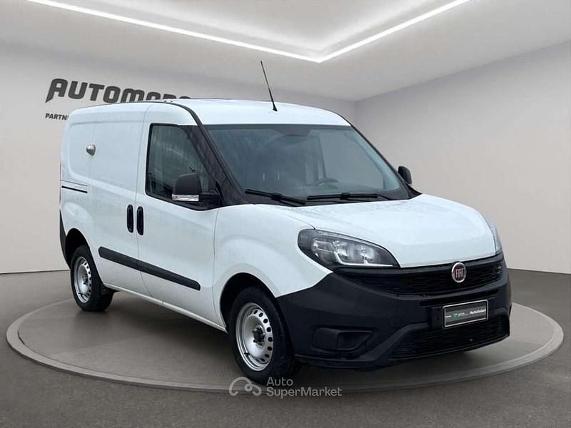 Usata Fiat Doblò Business 105 CV (77 kW) 2021 Bianco Monovolume