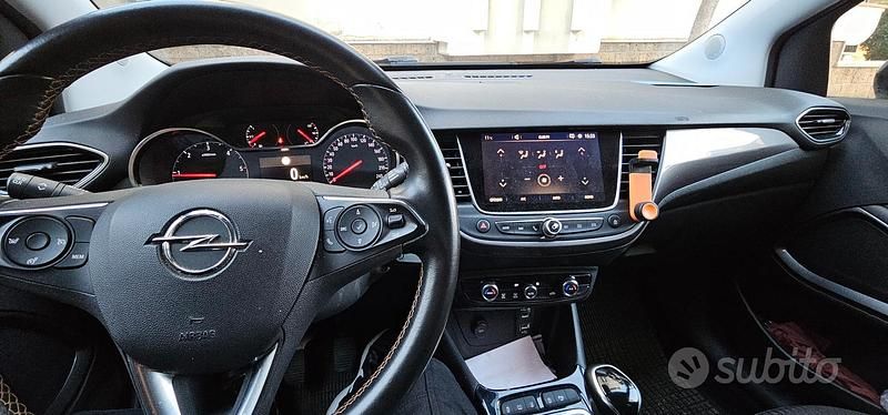 Usata Opel Crossland X 120 CV (88 kW) 2017 Grigio SUV