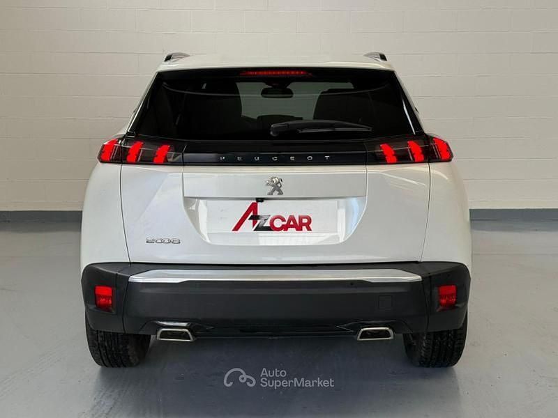 Usata Peugeot 2008 Allure 131 CV (96 kW) 2023 Blanco nacarado SUV