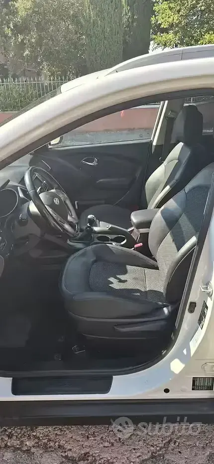 Usata Hyundai ix35 Comfort 115 CV (84 kW) 2013 Bianco SUV