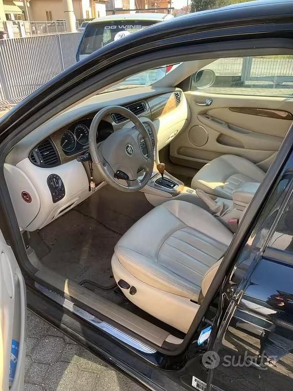 Usata Jaguar X-type 196 CV (144 kW) 2002 Nero Berlina