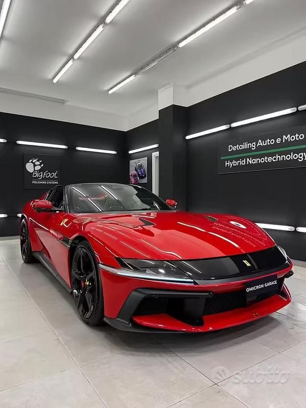 Usata Ferrari 12 Cilindri 830 CV (610 kW) 2025 Rosso corsa Cabrio