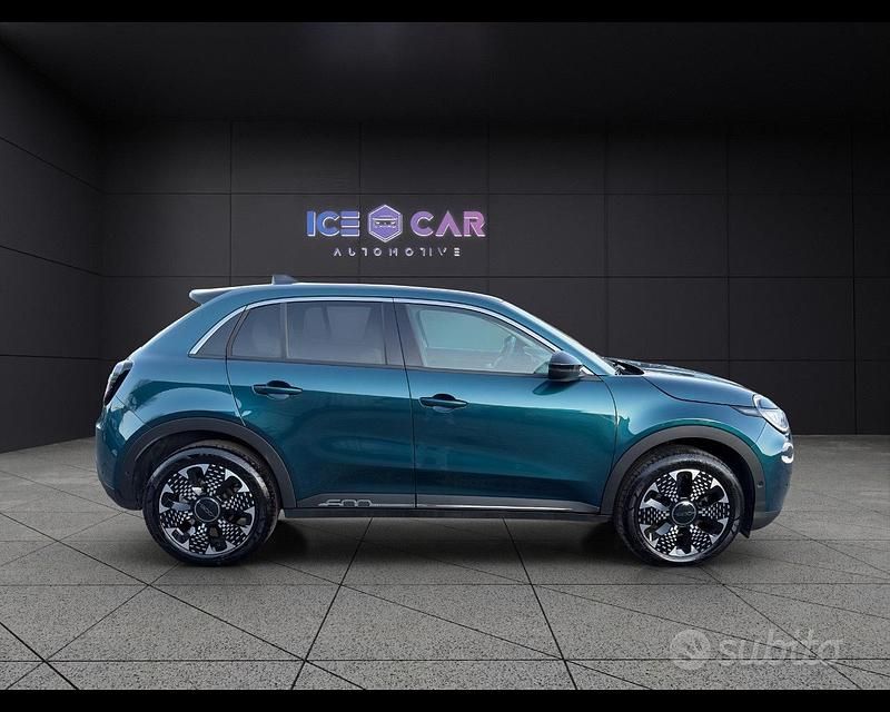 Usata Fiat 600 La Prima 110 CV (80 kW) 2025 Verde SUV