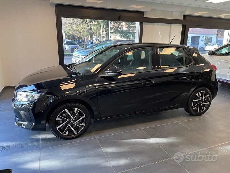 Usata Opel Corsa GS Line 101 CV (74 kW) 2025 Nero Utilitaria