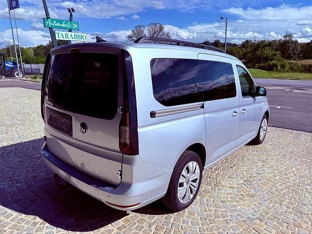 Usata VW Caddy 101 CV (74 kW) 2024 Grigio Monovolume