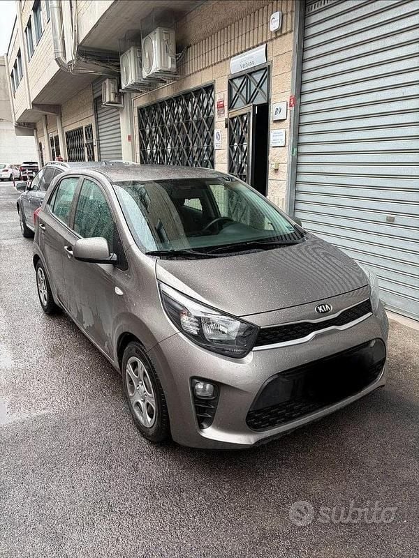 Usata Kia Picanto Active 65 CV (47 kW) 2019 Grigio Utilitaria