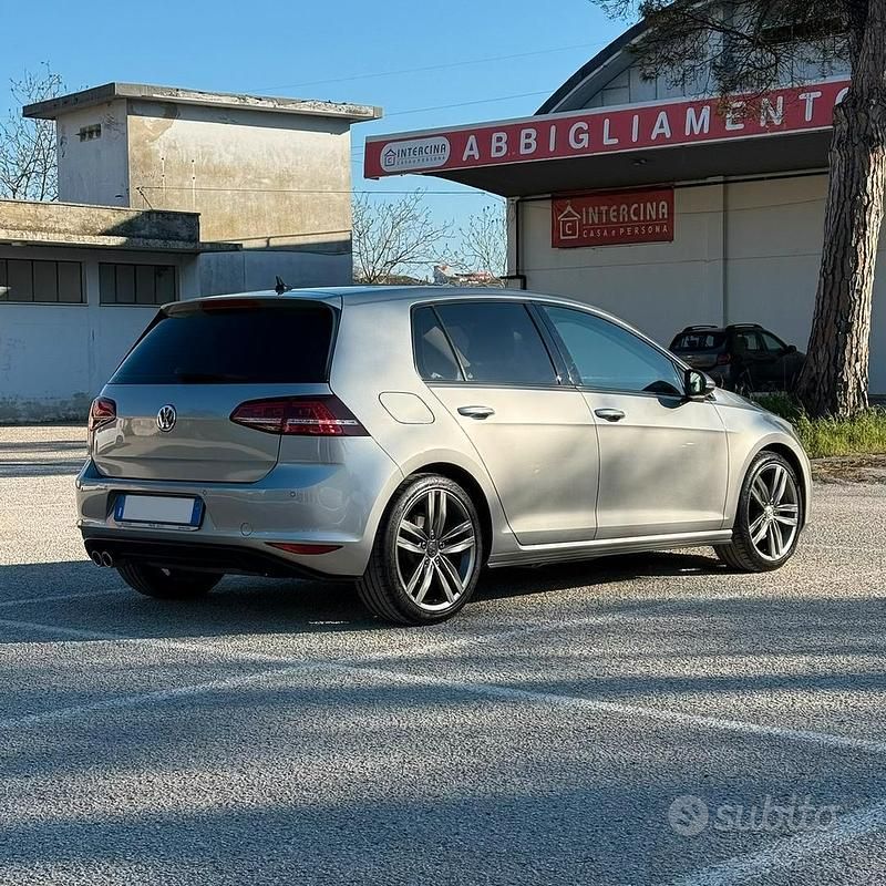 Usata VW Golf VII Highline 125 CV (91 kW) 2017 Grigio Berlina