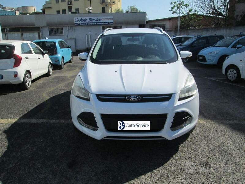 Usata Ford Kuga Titanium 150 CV (110 kW) 2013 Bianco pastello SUV