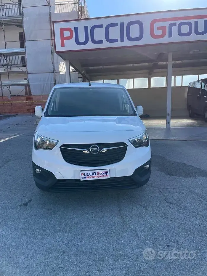 Usata Opel Combo S 102 CV (75 kW) 2019 Bianco Monovolume