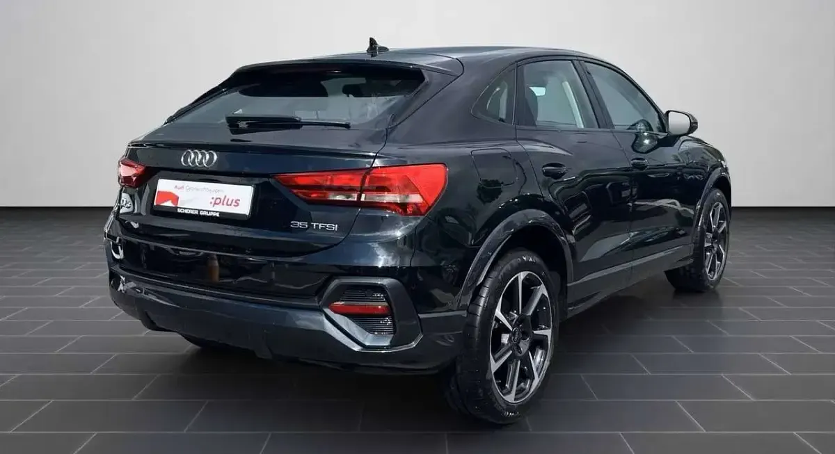 Usata Audi Q3 Sportback Ambiente 150 CV (110 kW) 2023 Nero SUV