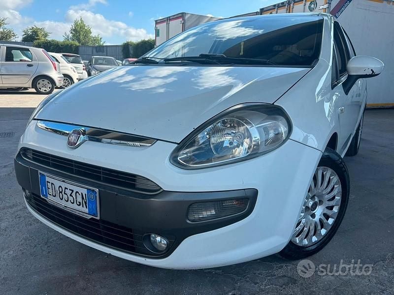 Usata Fiat Punto Evo Emotion 77 CV (56 kW) 2010 Bianco Utilitaria