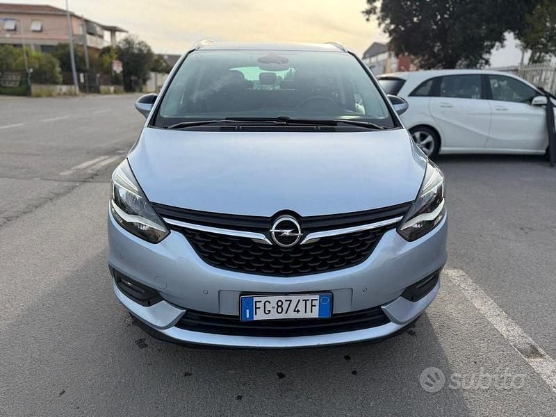 Usata Opel Zafira Innovation 150 CV (110 kW) 2017 Blu Monovolume