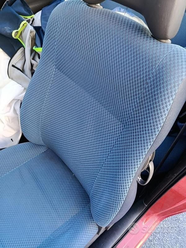 Usata Fiat 600 54 CV (39 kW) 2002 Rosso Utilitaria