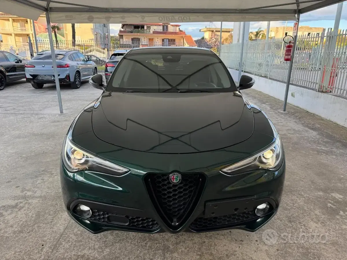 Usata Alfa Romeo Stelvio Business 190 CV (139 kW) 2020 Verde SUV