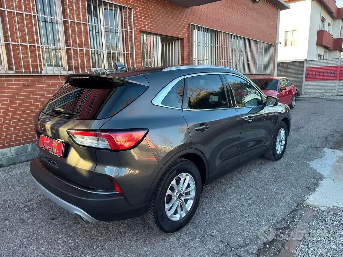 Usata Ford Kuga Titanium X 120 CV (88 kW) 2021 Grigio SUV
