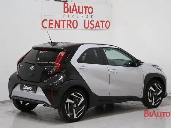 Nuova Toyota Aygo X Premium 116 CV (85 kW) 2026 Grigio SUV