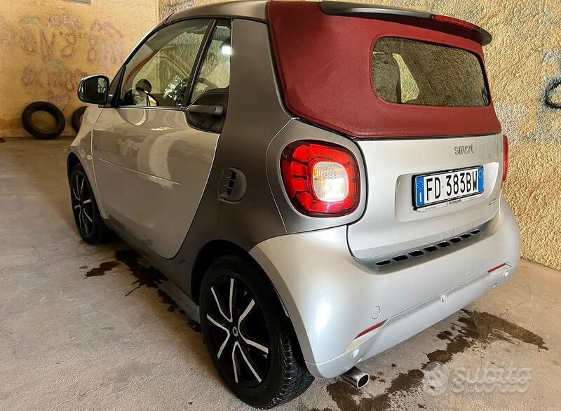 Usato 2016 Smart ForTwo Coupé 0.9 Benzin 90 CV (14.900 €)